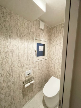 寒さ対策！断熱仕様のドアとインプラスで快適生活　港区S様邸